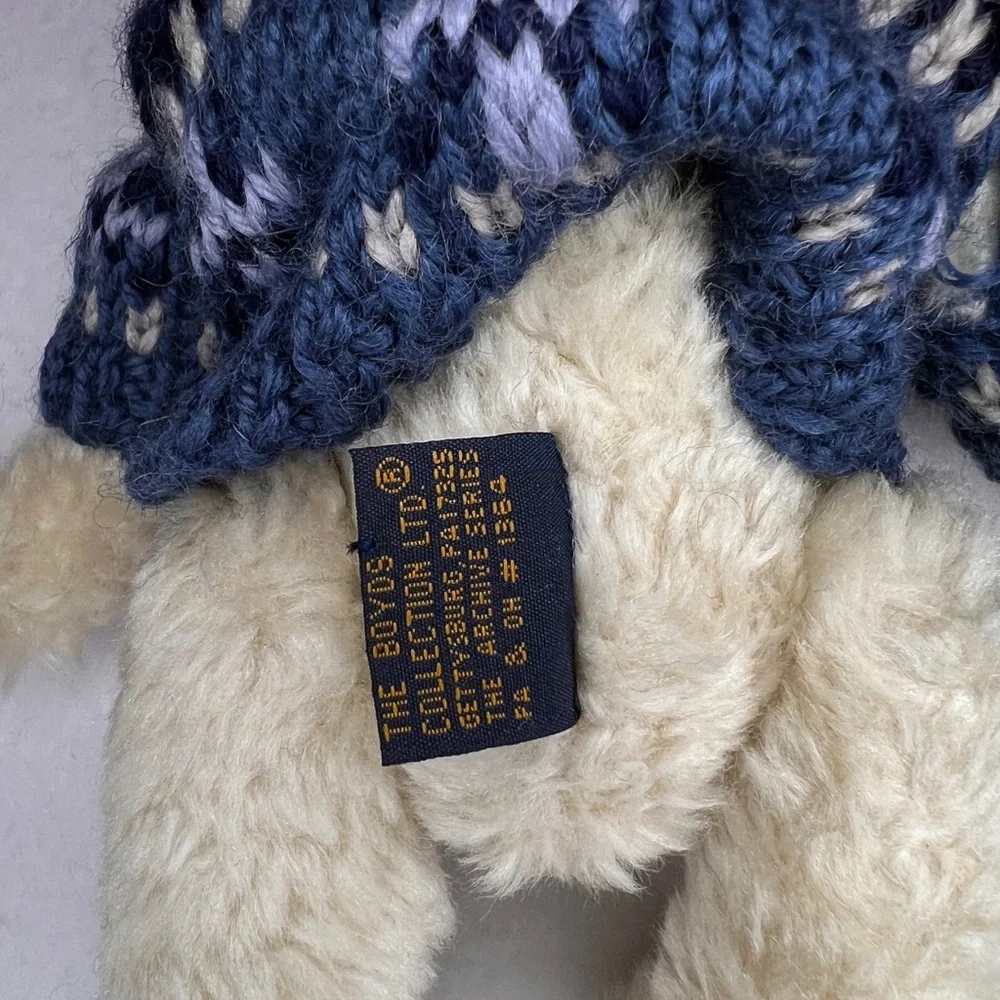 Boyds Bears Knut Berriman white teddy blue sweater Collectible C. Berriman